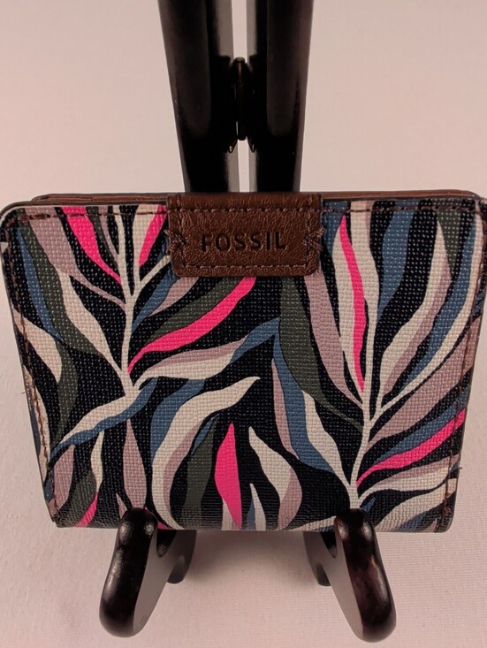 Fossil Handbags - Fossil Compact Floral Print Wallet with Zipper Pocket and Snap Closure